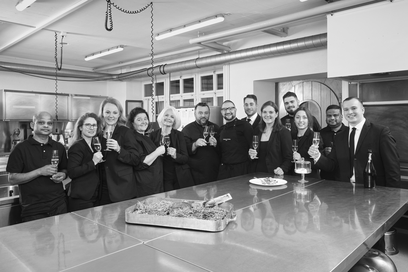 albrecht_catering_team_005_v2.tif